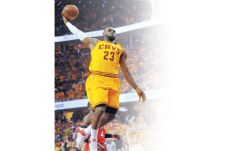 Cavaliers Hancurkan...