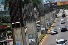 Proyek Monorel Terkatung-katung,...