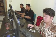 Panitia Sediakan Media...