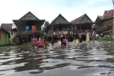Ratusan Rumah di Bone...