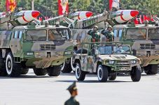 China Gelar Latihan...