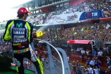 Rossi Dapat Keajaiban...
