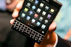Blackberry Alihkan Fokus...