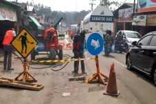 Jalur Bocimi Macet Sepanjang...