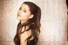 Ariana Grande Rilis...