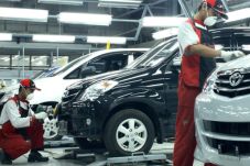 Toyota Berikan Diskon...