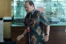 Sutan Bhatoegana Geram,...