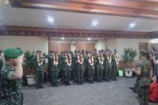 Senjata Pindad Dibongkar,...