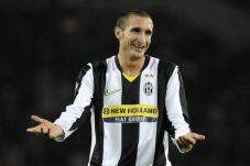 RESMI: Bek Juventus...