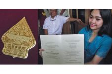 Undangan Dibungkus Kain...