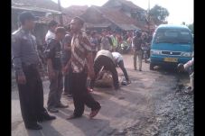 Demo Jalan Rusak, 2...