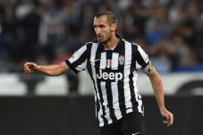 Chiellini Absen, Sinyal...