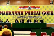 Tjipta Lesmana Tawarkan...