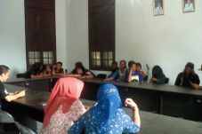 12 Anjal dan Gelandangan...