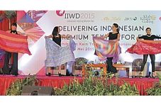Terpikat Tenun Indonesia...