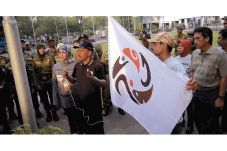 Copot Bendera Logo,...