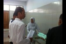 Ditinggal Orangtua,...
