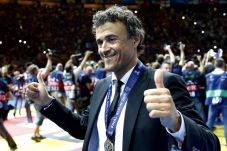 Enrique Dekati Rekor...