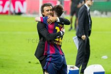 Trofi Champions Buat...