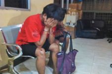 Tabrak Motor Penjambret,...