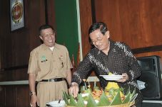 Pelayanan Publik Masih...
