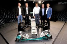 Mobil Pintar Daimler-Qualcomm