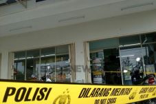 Gasak Motor, Perampok...