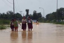 Diguyur Hujan, Sejumlah...