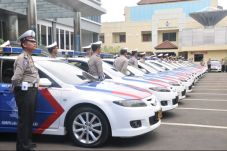 Ratusan Kendaraan Patwal...