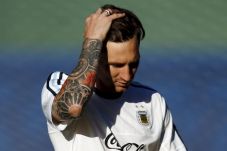 Messi Gunakan Luka Piala...