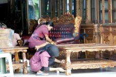 Furnitur Mulai Tambah...