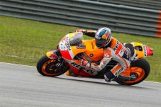Pedrosa Manfaatkan Status...