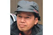 Direktur Komunikasi...