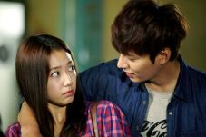 Popularitas Lee Min...