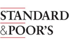S&P Pangkas Outlook...