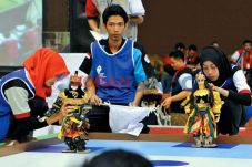 Robot Tak Mungkin Gantikan...