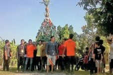Kirab Tumpeng Sambut...