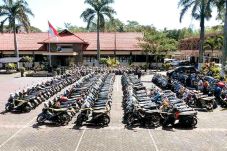 Polisi Amankan Ratusan...
