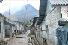Pengungsi Sinabung Terus...