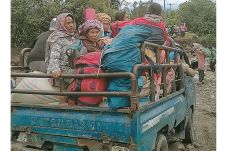 Warga Lingkar Sinabung...