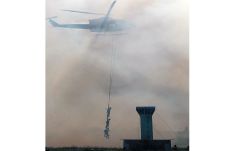 Jadi Warga Kehormatan,...