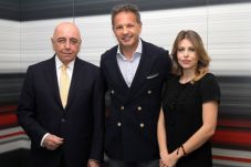 RESMI: Pecat Inzaghi,...