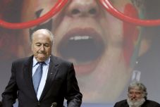 Ditolak, Blatter Tak...