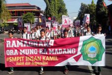 Bupati Karanganyar Persilahkan...