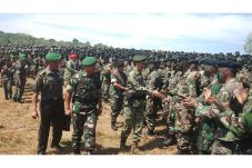 Tutup Latihan Tempur,...