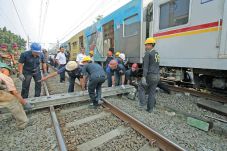 KRL Anjlok, Perjalanan...