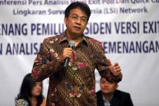 Denny JA bersaing dengan...