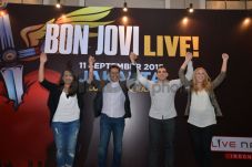 Bon Jovi Gelar Konser...