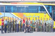 Danrem Ngabuburit Kelilingi...