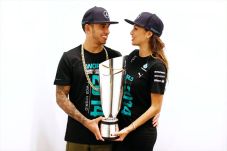 Menguak Kisah Cinta...